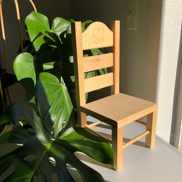 🦚 VINTAGE Small Wooden Plant Chair Cottagecore - Picture 1 of 10